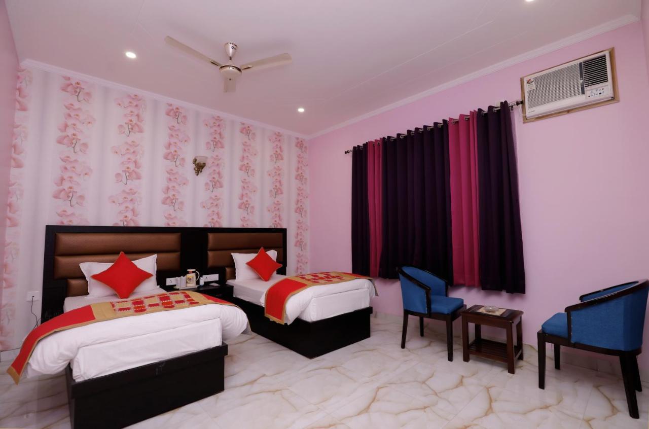 The Park Presidency Hotel Bareilly Exteriér fotografie