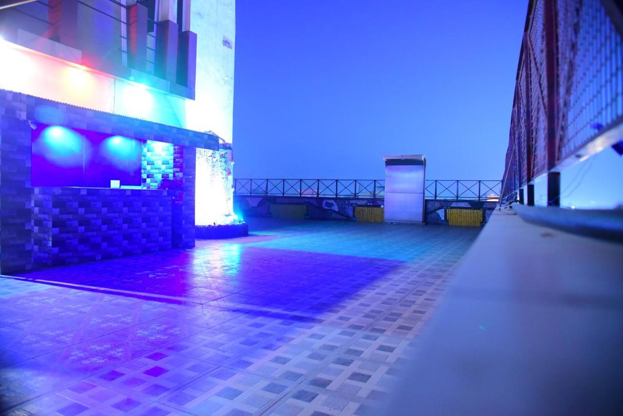 The Park Presidency Hotel Bareilly Exteriér fotografie