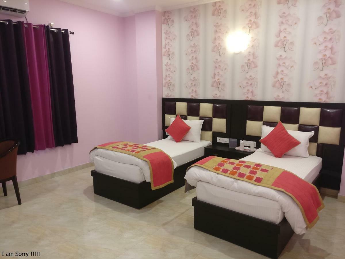 The Park Presidency Hotel Bareilly Exteriér fotografie