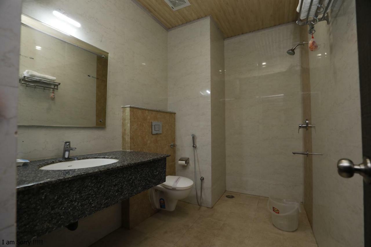 The Park Presidency Hotel Bareilly Exteriér fotografie